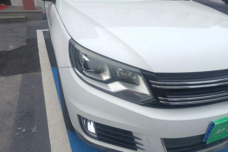 Used Volkswagen Tiguan 2016 280TSI Automatic Two-Wheel Drive Silk Road Comfort Edition Right Front Headlight