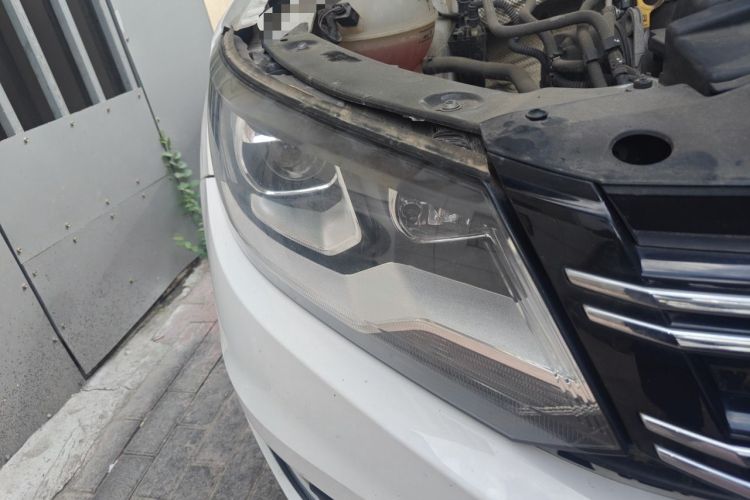 Used Volkswagen Tiguan 2016 280TSI Automatic Two-Wheel-Drive Silk Road Style Edition Right Front Headlight