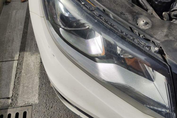 Used Volkswagen Tiguan 2016 300TSI Automatic Two-Wheel Drive Luxury Edition Right Front Headlight