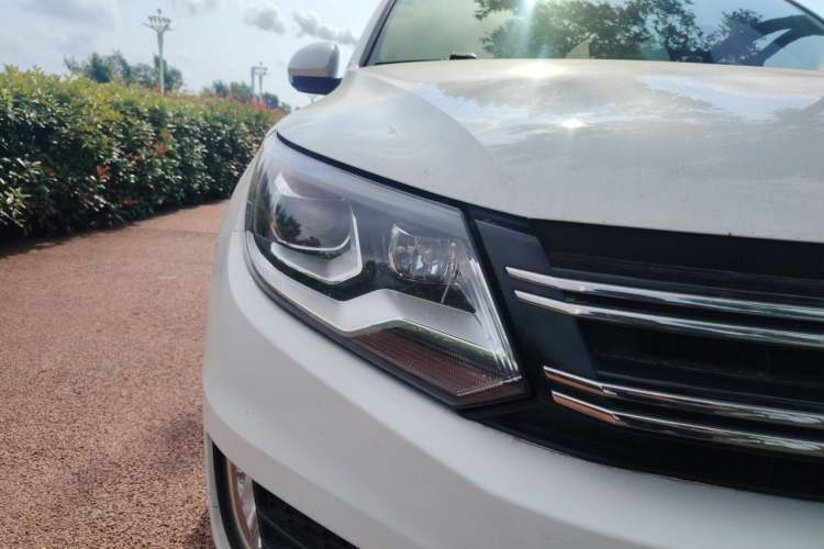 Used Volkswagen Tiguan 2016 280TSI Automatic Two-Wheel-Drive Silk Road Style Edition Right Front Headlight