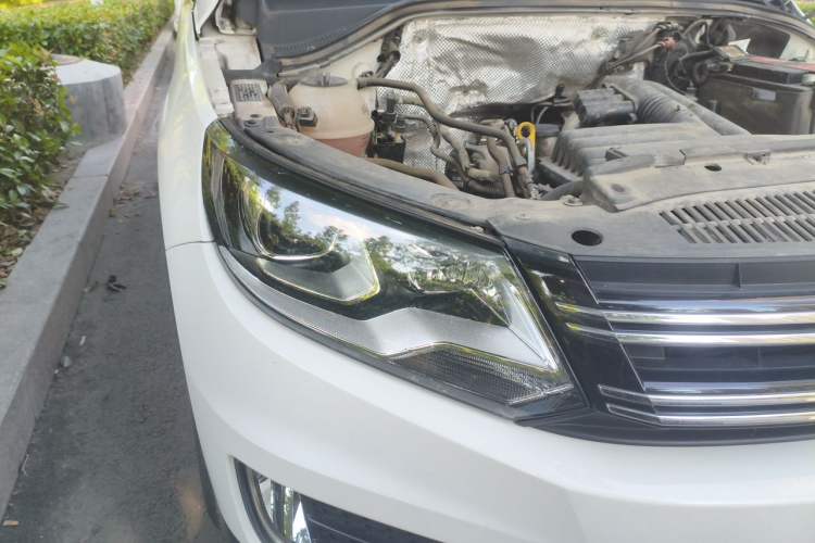 Used Volkswagen Tiguan 2016 280TSI Automatic Two-Wheel Drive Silk Road Comfort Edition Right Front Headlight