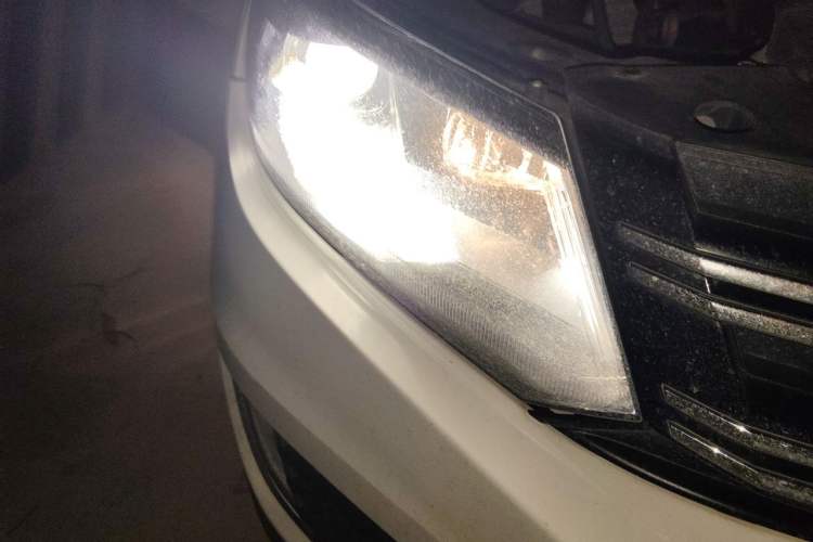 Used Volkswagen Tiguan 2016 300TSI Automatic Two-Wheel Drive Comfort Edition Right Front Headlight