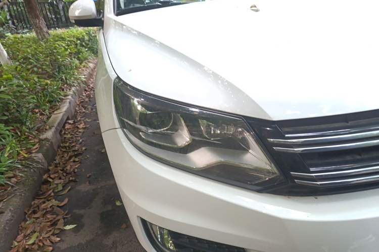 Used Volkswagen Tiguan 2016 280TSI Automatic Two-Wheel Drive Silk Road Comfort Edition Right Front Headlight