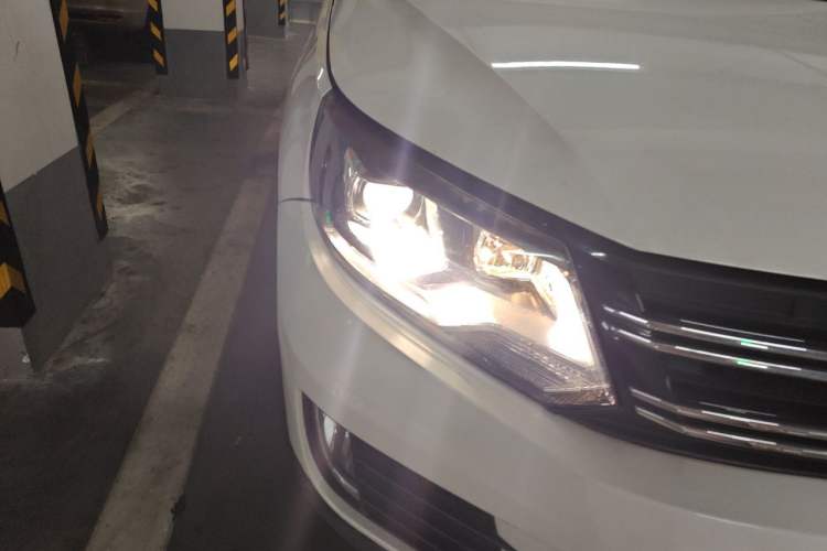 Used Volkswagen Tiguan 2016 300TSI Automatic Two-Wheel Drive Comfort Edition Right Front Headlight