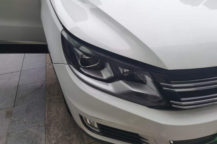 Used Volkswagen Tiguan 2016 300TSI Automatic Two-Wheel Drive Luxury Edition Right Front Headlight