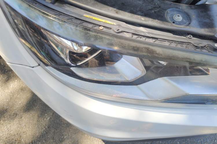 Used Volkswagen Tiguan 2016 300TSI Automatic Two-Wheel Drive Trend Edition Right Front Headlight