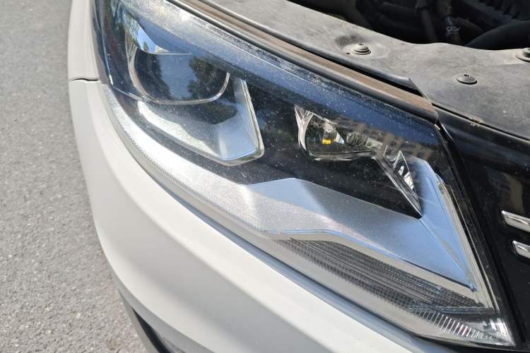 Used Volkswagen Tiguan 2016 280TSI Automatic Two-Wheel-Drive Silk Road Style Edition Right Front Headlight