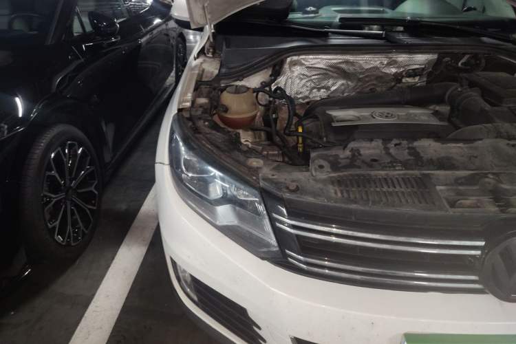 Used Volkswagen Tiguan 2016 300TSI Automatic All-Wheel Drive Luxury Edition Right Front Headlight