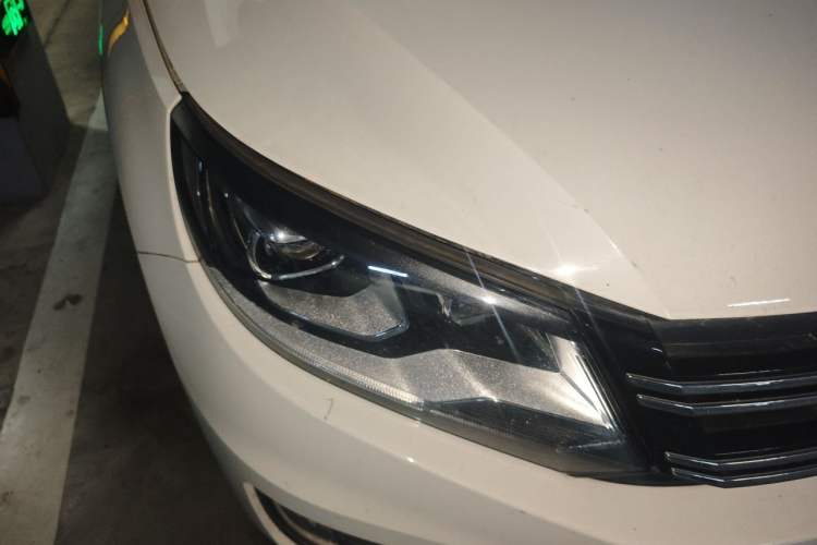 Used Volkswagen Tiguan 2016 280TSI Automatic Two-Wheel-Drive Silk Road Style Edition Right Front Headlight