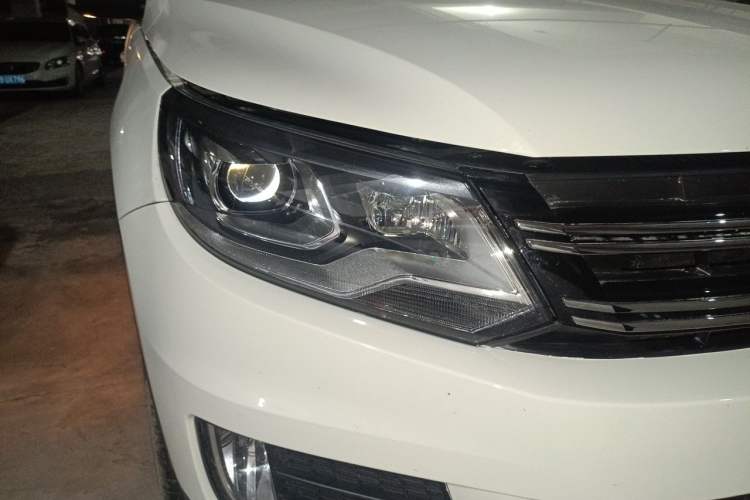 Used Volkswagen Tiguan 2016 300TSI Automatic Two-Wheel Drive Comfort Edition Right Front Headlight