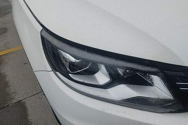 Used Volkswagen Tiguan 2016 300TSI Automatic Two-Wheel Drive Luxury Edition Right Front Headlight