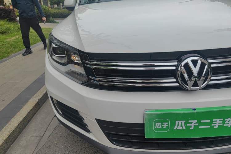 Used Volkswagen Tiguan 2016 280TSI Automatic Two-Wheel-Drive Silk Road Style Edition Right Front Headlight