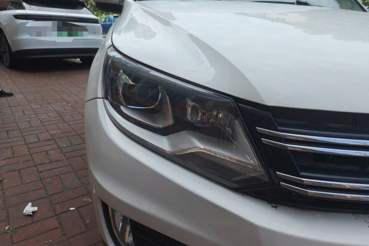 Used Volkswagen Tiguan 2016 300TSI Automatic Two-Wheel Drive Trend Edition Right Front Headlight