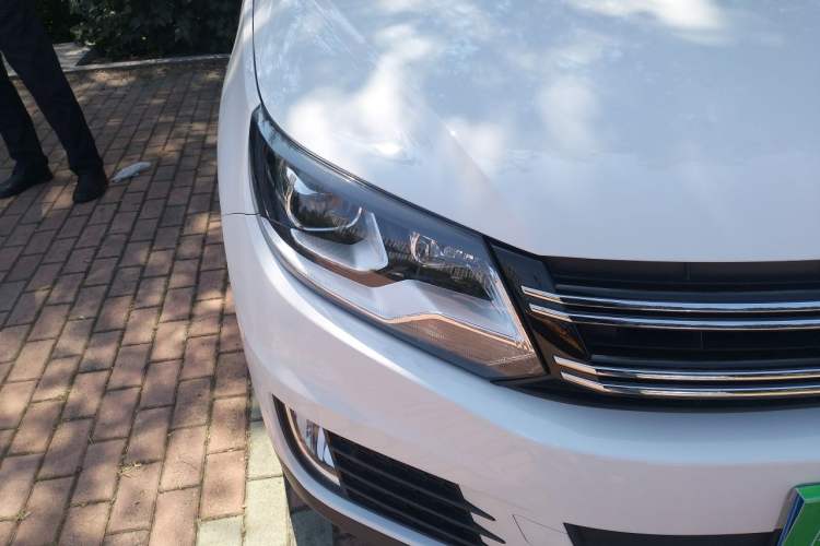 Used Volkswagen Tiguan 2016 280TSI Automatic Two-Wheel-Drive Silk Road Style Edition Right Front Headlight