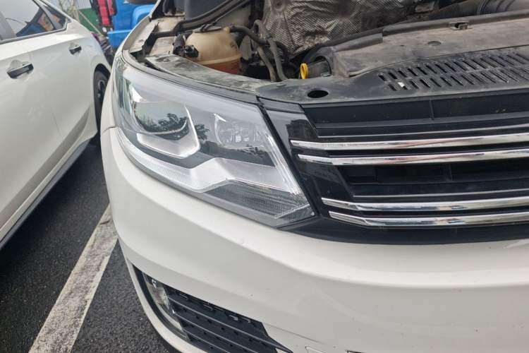 Used Volkswagen Tiguan 2016 300TSI Automatic Two-Wheel Drive Comfort Edition Right Front Headlight