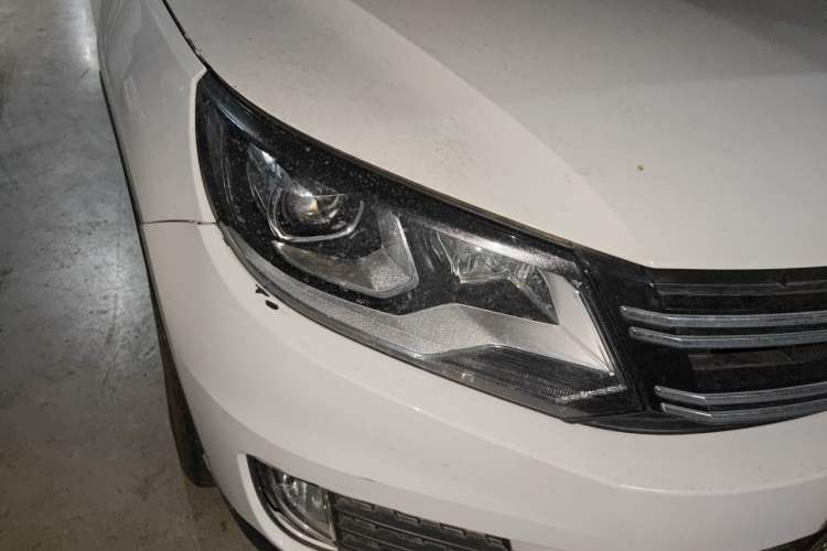 Used Volkswagen Tiguan 2016 280TSI Automatic Two-Wheel-Drive Silk Road Style Edition Right Front Headlight