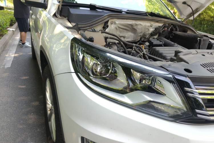Used Volkswagen Tiguan 2016 280TSI Automatic Two-Wheel-Drive Silk Road Style Edition Right Front Headlight