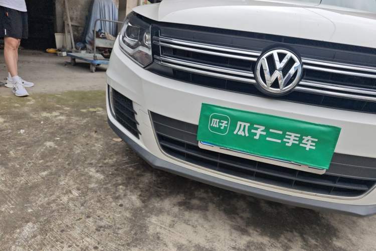 Used Volkswagen Tiguan 2016 300TSI Automatic All-Wheel Drive Fashion Vision Edition Right Front Headlight
