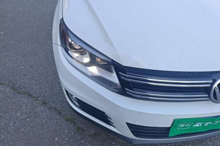 Used Volkswagen Tiguan 2016 280TSI Automatic Two-Wheel-Drive Silk Road Style Edition Right Front Headlight