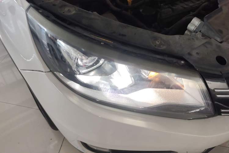 Used Volkswagen Tiguan 2016 300TSI Automatic Two-Wheel Drive Comfort Edition Right Front Headlight