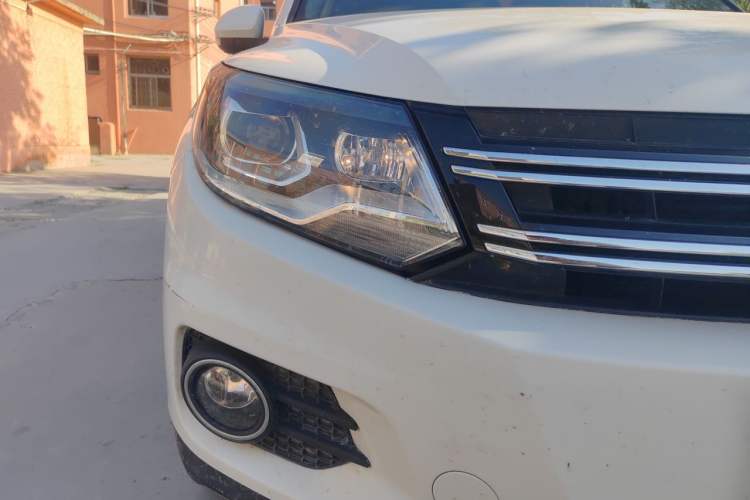 Used Volkswagen Tiguan 2016 280TSI Automatic Two-Wheel-Drive Silk Road Style Edition Right Front Headlight