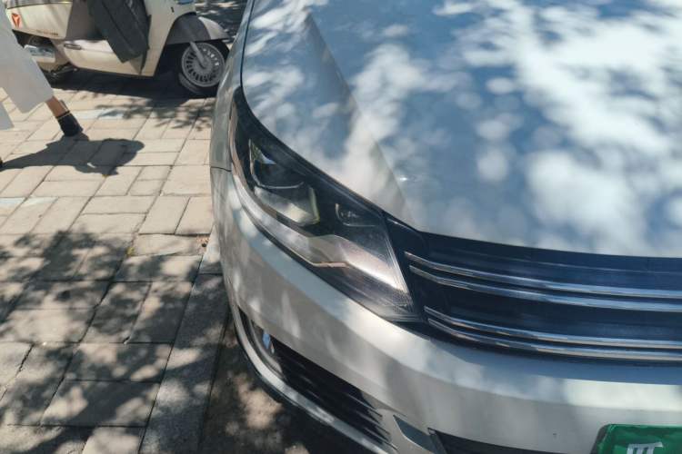 Used Volkswagen Tiguan 2016 300TSI Automatic All-Wheel Drive Fashion Vision Edition Right Front Headlight