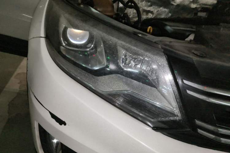 Used Volkswagen Tiguan 2016 300TSI Automatic Two-Wheel Drive Trend Edition Right Front Headlight