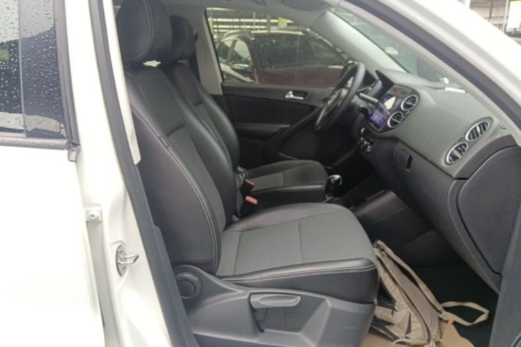 Used Volkswagen Tiguan 2016 280TSI Automatic Two-Wheel-Drive Silk Road Style Edition Right Front Seat