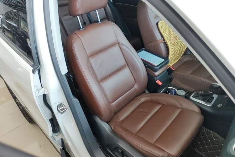 Used Volkswagen Tiguan 2016 300TSI Automatic Two-Wheel Drive Luxury Edition Right Front Seat