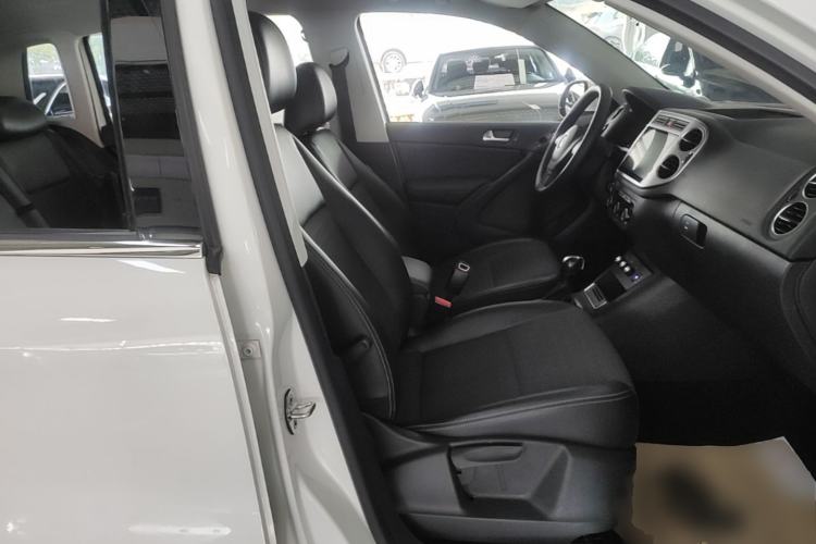 Used Volkswagen Tiguan 2016 300TSI Automatic Two-Wheel Drive Trend Edition Right Front Seat