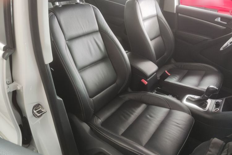 Used Volkswagen Tiguan 2016 300TSI Automatic Two-Wheel Drive Luxury Edition Right Front Seat