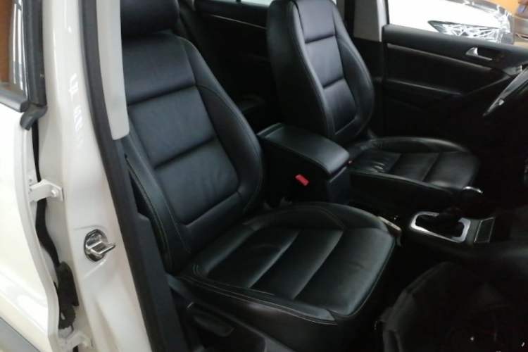 Used Volkswagen Tiguan 2016 280TSI Automatic Two-Wheel Drive Silk Road Comfort Edition Right Front Seat