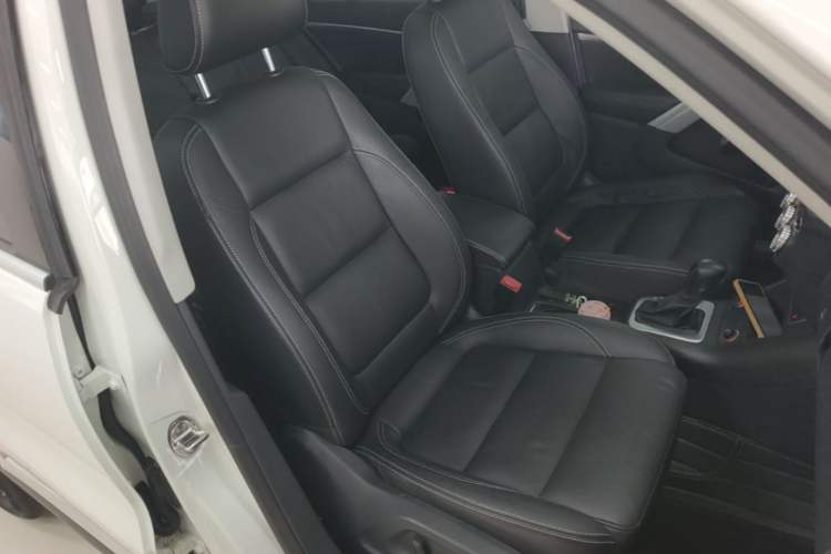 Used Volkswagen Tiguan 2016 300TSI Automatic All-Wheel Drive Luxury Edition Right Front Seat