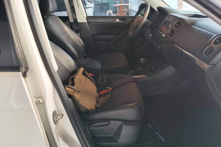 Used Volkswagen Tiguan 2016 280TSI Automatic Two-Wheel-Drive Silk Road Style Edition Right Front Seat