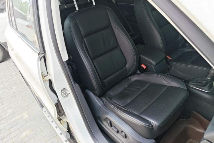 Used Volkswagen Tiguan 2016 300TSI Automatic Two-Wheel Drive Comfort Edition Right Front Seat