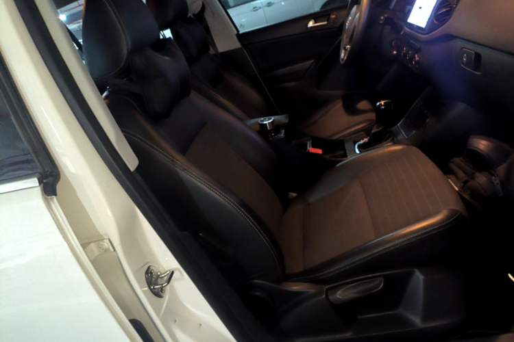 Used Volkswagen Tiguan 2016 300TSI Automatic Two-Wheel Drive Trend Edition Right Front Seat