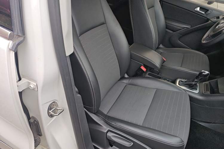Used Volkswagen Tiguan 2016 300TSI Automatic Two-Wheel Drive Trend Edition Right Front Seat