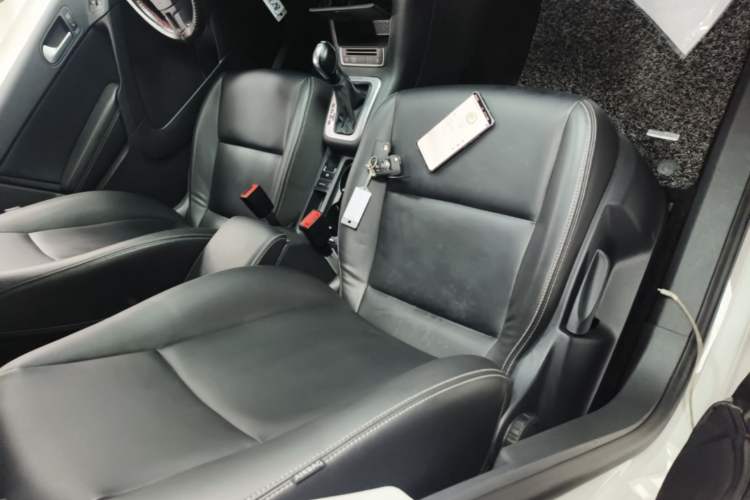 Used Volkswagen Tiguan 2016 280TSI Automatic Two-Wheel-Drive Silk Road Style Edition Right Front Seat