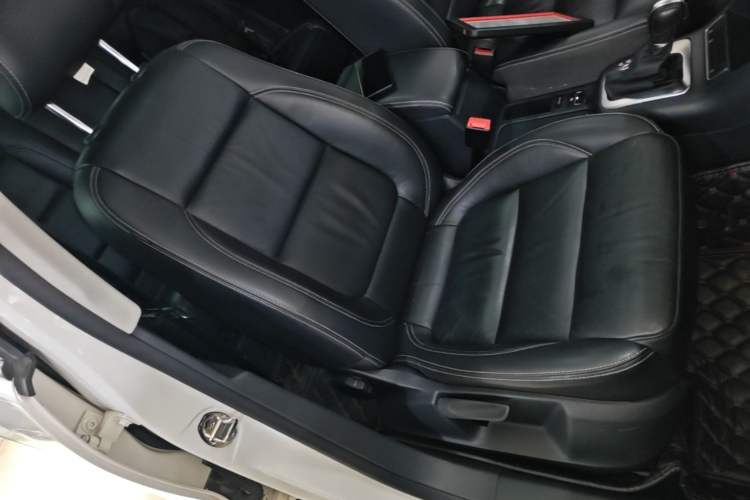Used Volkswagen Tiguan 2016 280TSI Automatic Two-Wheel Drive Silk Road Comfort Edition Right Front Seat