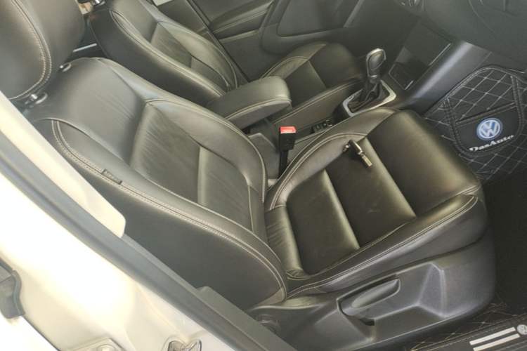 Used Volkswagen Tiguan 2016 280TSI Automatic Two-Wheel Drive Silk Road Comfort Edition Right Front Seat