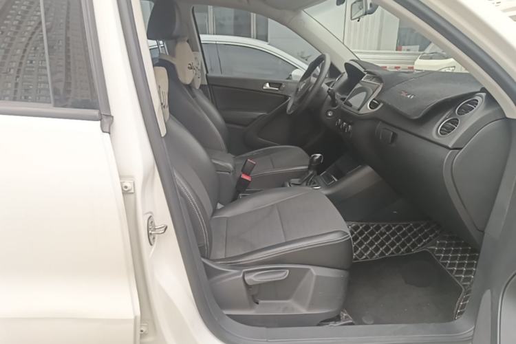 Used Volkswagen Tiguan 2016 280TSI Automatic Two-Wheel-Drive Silk Road Style Edition Right Front Seat