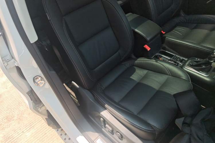 Used Volkswagen Tiguan 2016 300TSI Automatic Two-Wheel Drive Luxury Edition Right Front Seat