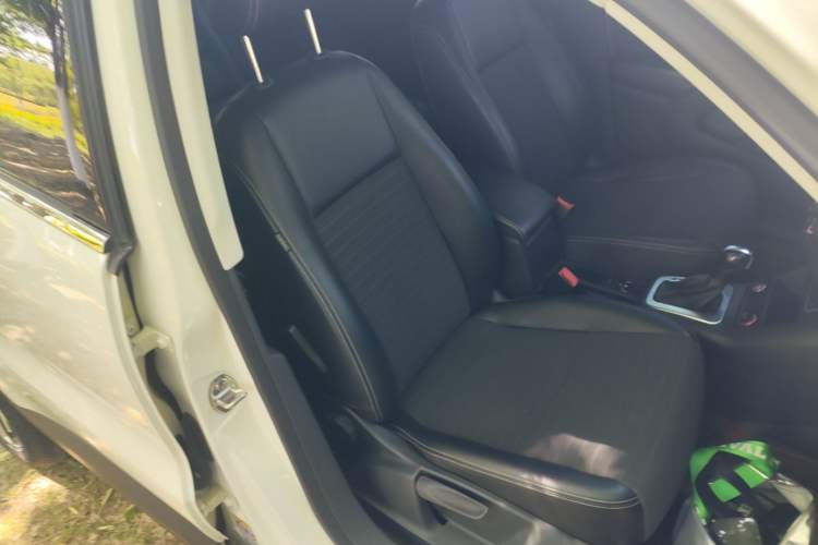 Used Volkswagen Tiguan 2016 300TSI Automatic Two-Wheel Drive Trend Edition Right Front Seat