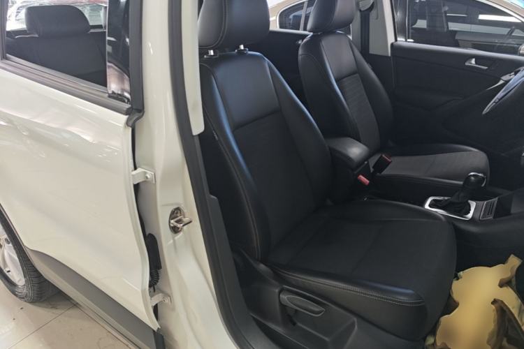 Used Volkswagen Tiguan 2016 280TSI Automatic Two-Wheel-Drive Silk Road Style Edition Right Front Seat