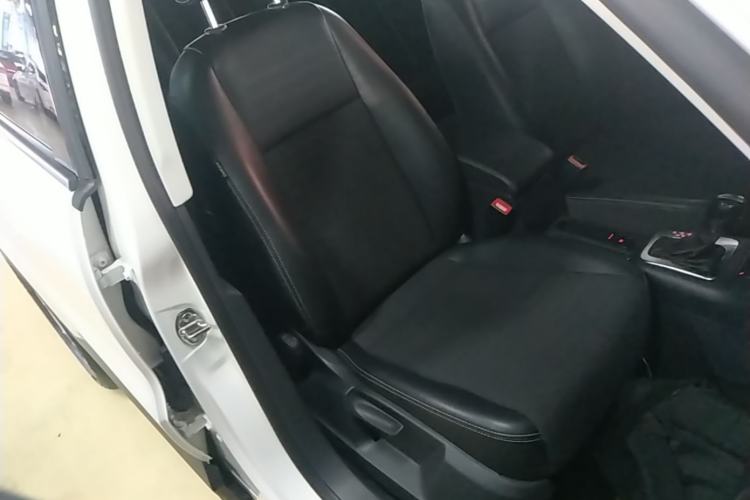 Used Volkswagen Tiguan 2016 280TSI Automatic Two-Wheel-Drive Silk Road Style Edition Right Front Seat