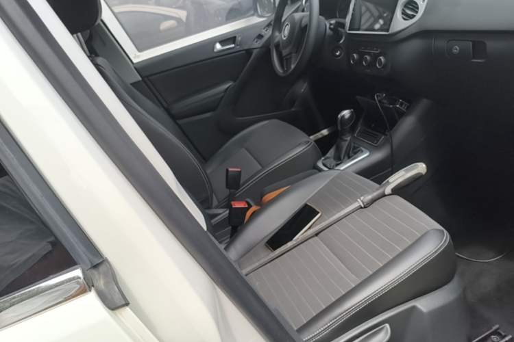 Used Volkswagen Tiguan 2016 300TSI Automatic Two-Wheel Drive Trend Edition Right Front Seat