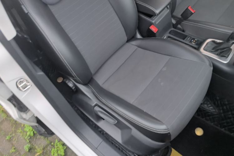 Used Volkswagen Tiguan 2016 280TSI Automatic Two-Wheel-Drive Silk Road Style Edition Right Front Seat