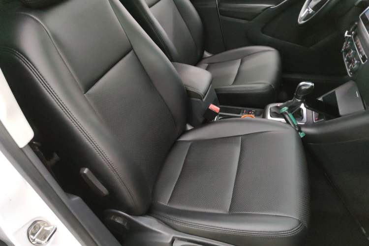 Used Volkswagen Tiguan 2016 300TSI Automatic All-Wheel Drive Fashion Vision Edition Right Front Seat