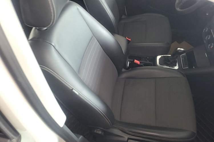 Used Volkswagen Tiguan 2016 280TSI Automatic Two-Wheel-Drive Silk Road Style Edition Right Front Seat