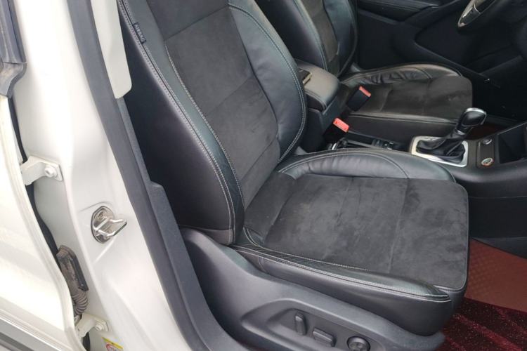 Used Volkswagen Tiguan 2016 330TSI Automatic All-Wheel-Drive Flagship Edition Right Front Seat